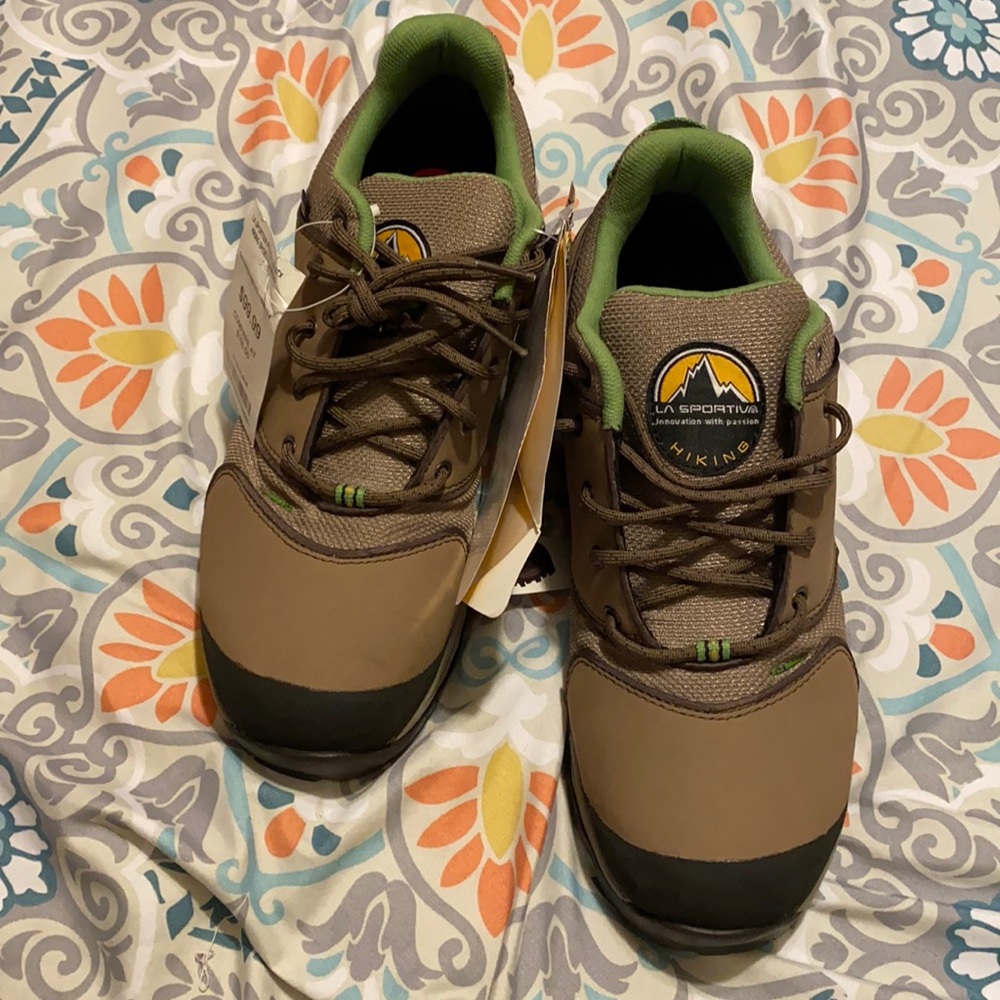 LA sportiva hiking shoes 10